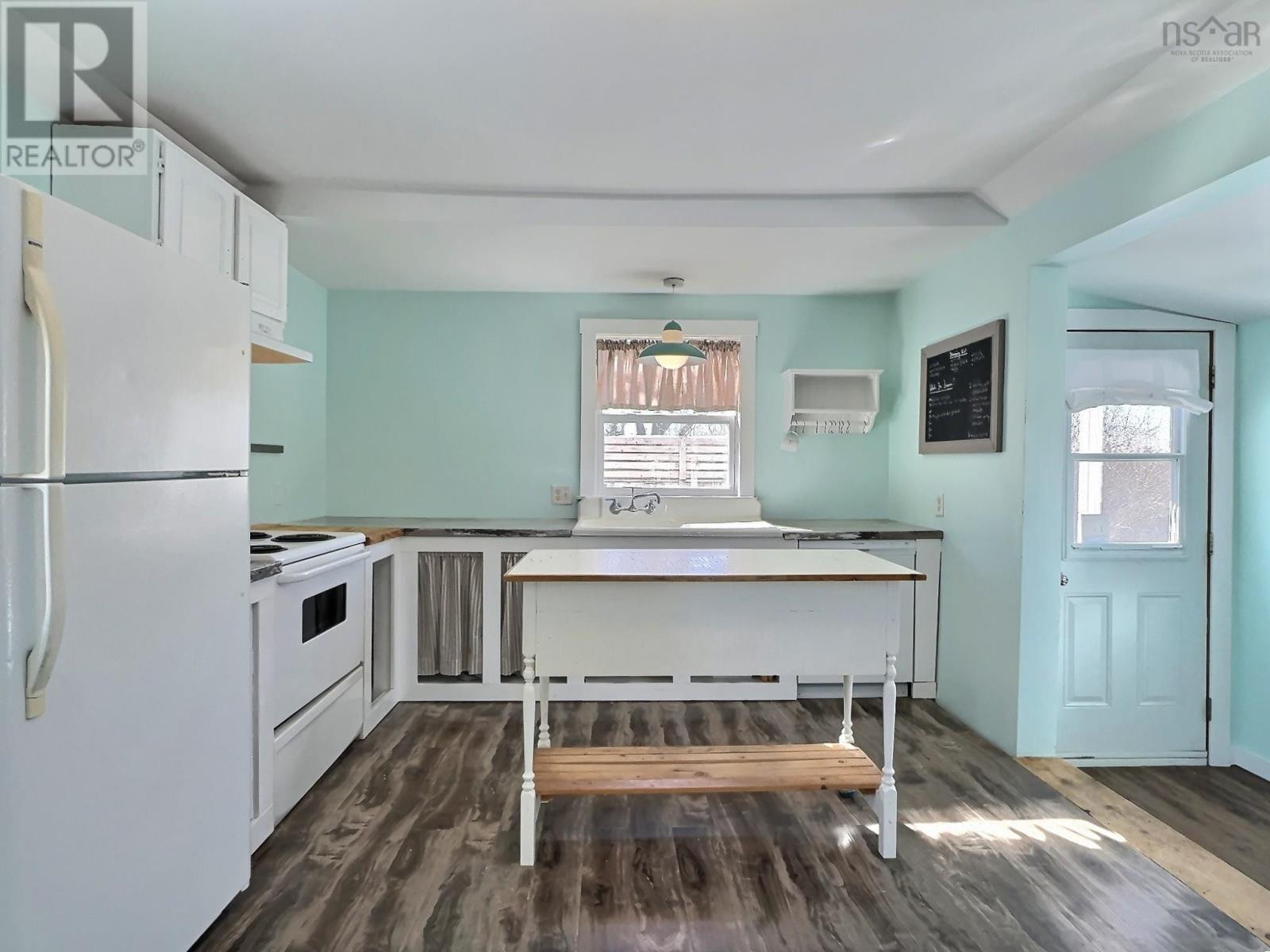 14 High Street, Londonderry, Nova Scotia  B0M 1M0 - Photo 3 - 202604375