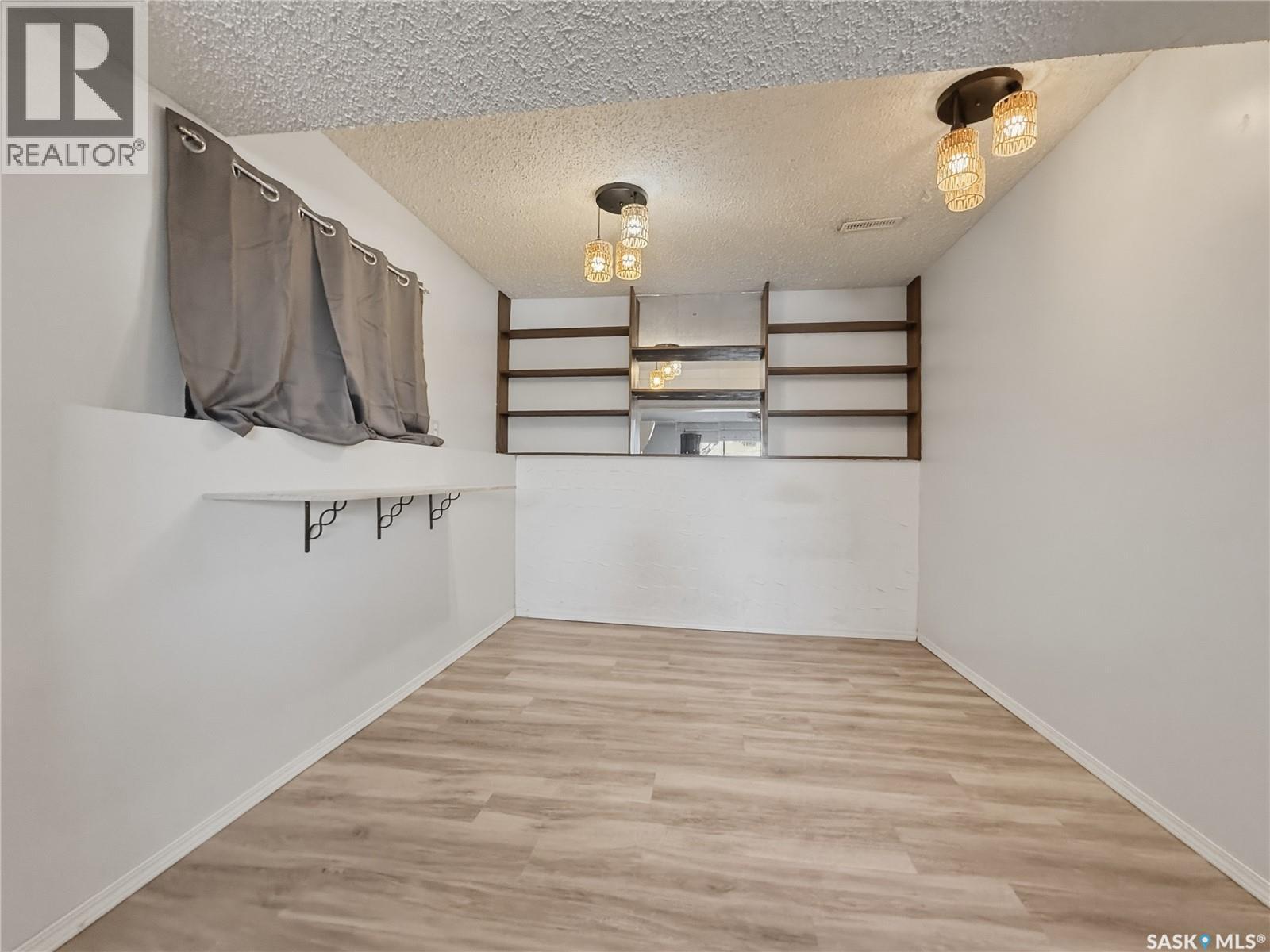 264 Hayes Drive, Swift Current, Saskatchewan  S9H 4H1 - Photo 21 - SK029901