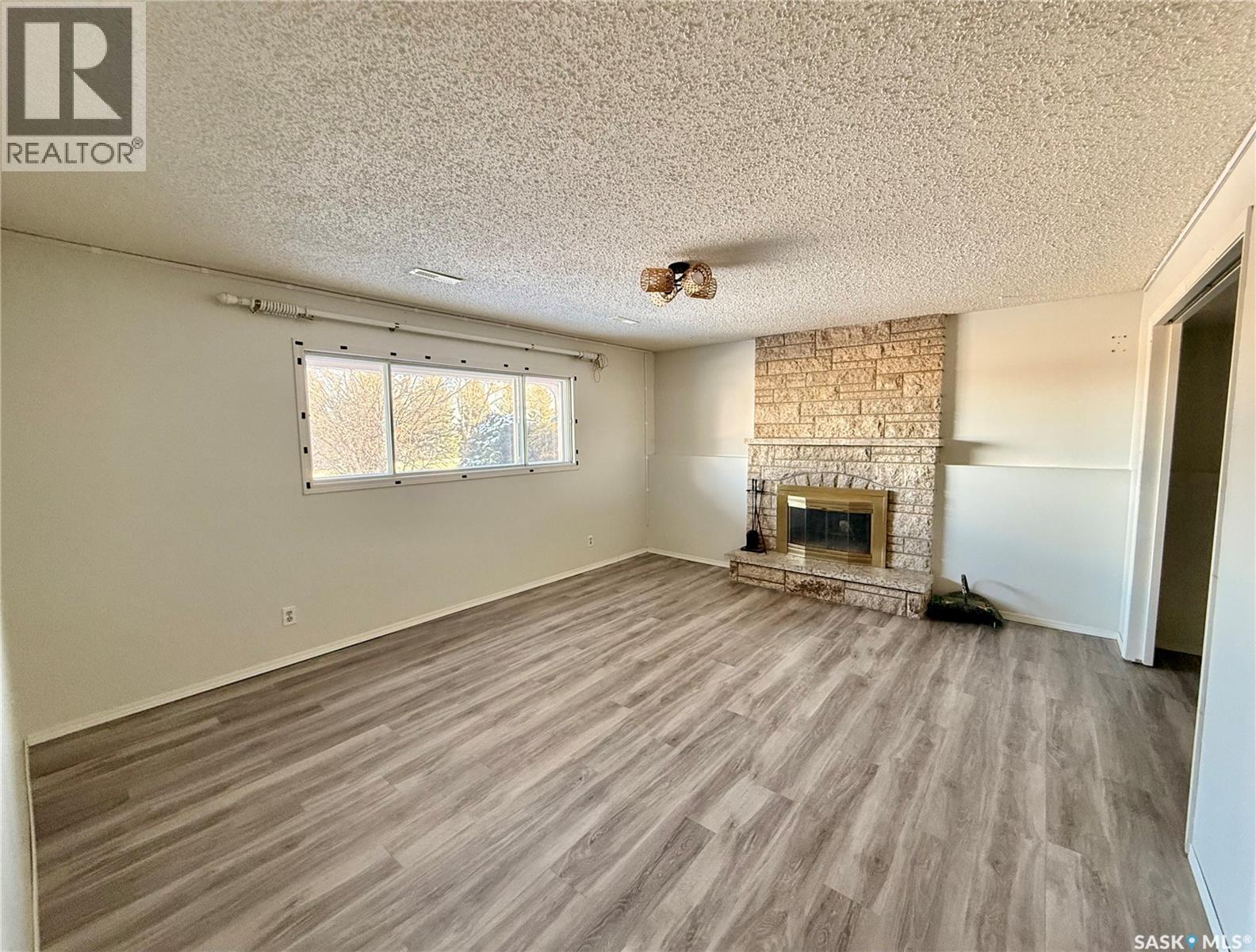 264 Hayes Drive, Swift Current, Saskatchewan  S9H 4H1 - Photo 4 - SK029901