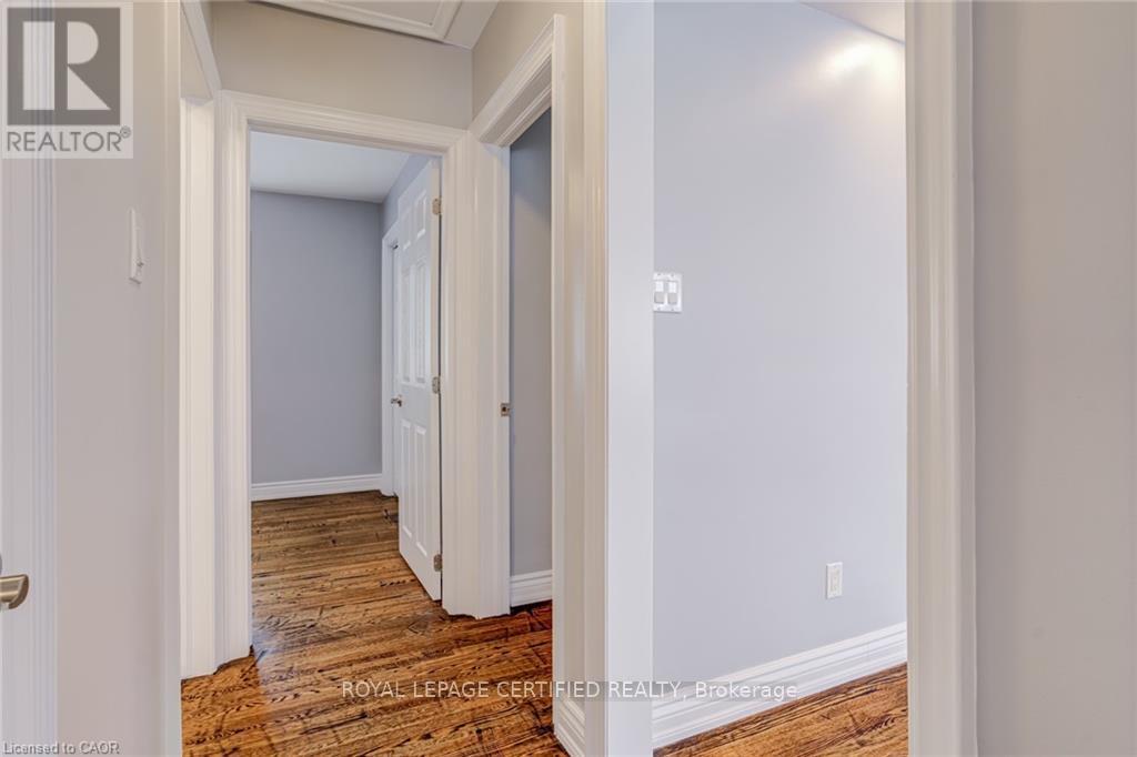 54 Duncombe Drive, Hamilton, Ontario  L9A 2G2 - Photo 10 - X12873524