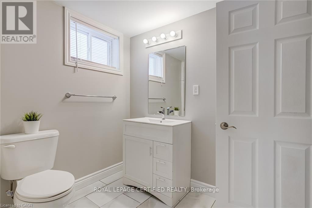 54 Duncombe Drive, Hamilton, Ontario  L9A 2G2 - Photo 23 - X12873524