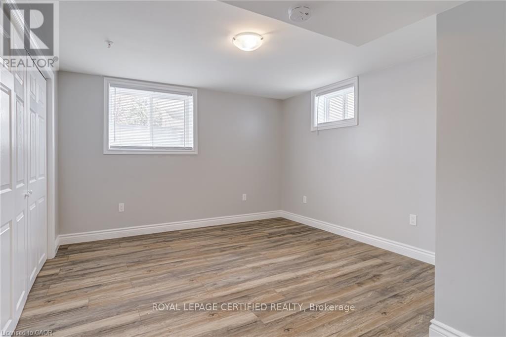 54 Duncombe Drive, Hamilton, Ontario  L9A 2G2 - Photo 38 - X12873524