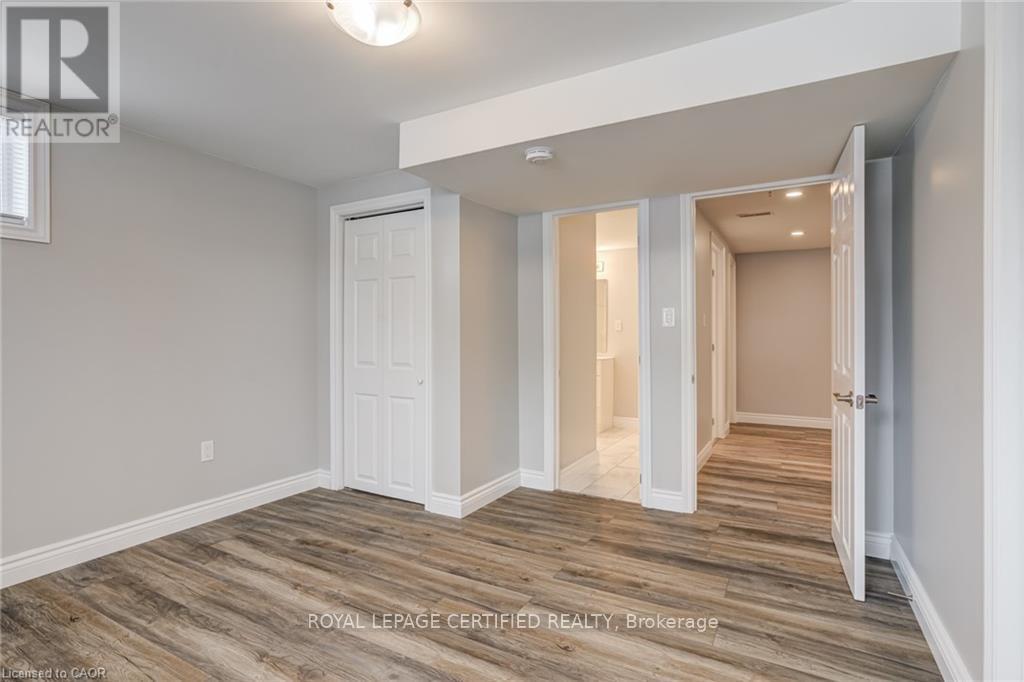 54 Duncombe Drive, Hamilton, Ontario  L9A 2G2 - Photo 39 - X12873524