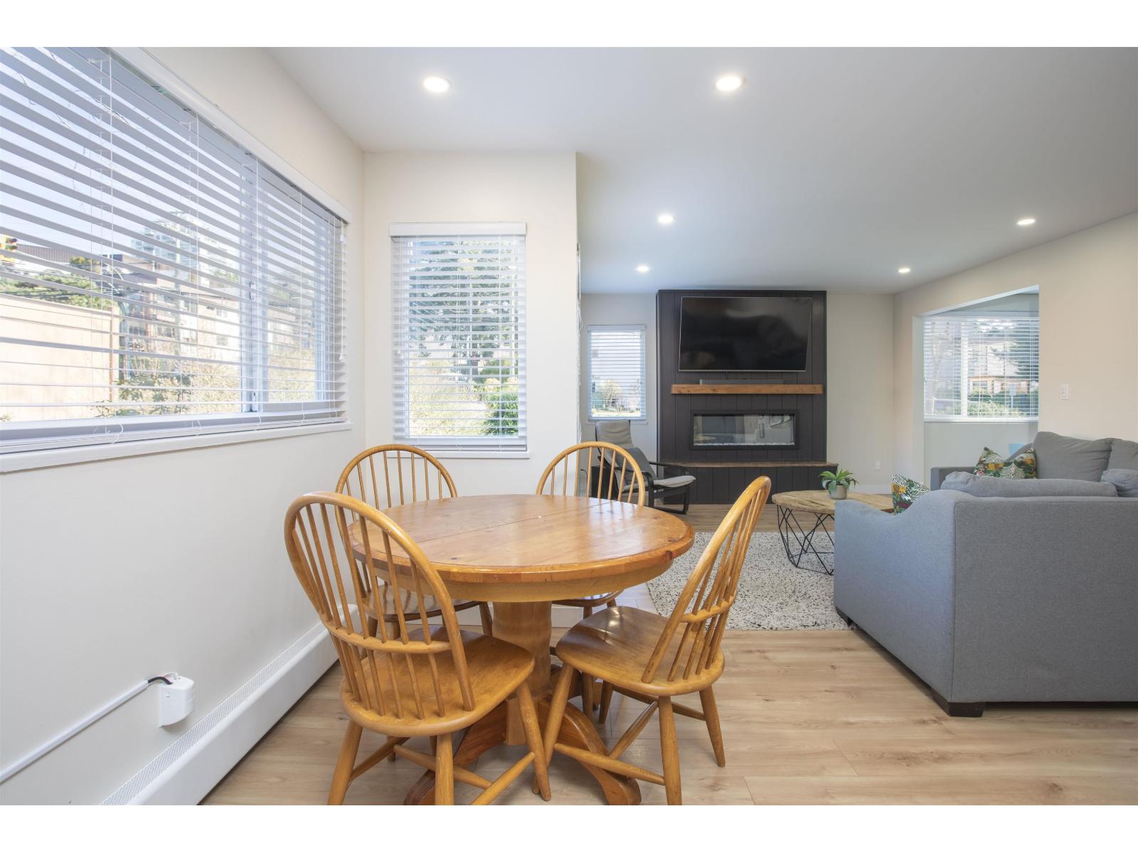 Listing Picture 15 of 37 : 202 1381 MARTIN STREET, White Rock - 魯藝地產 Yvonne Lu Group - MLS Medallion Club Member