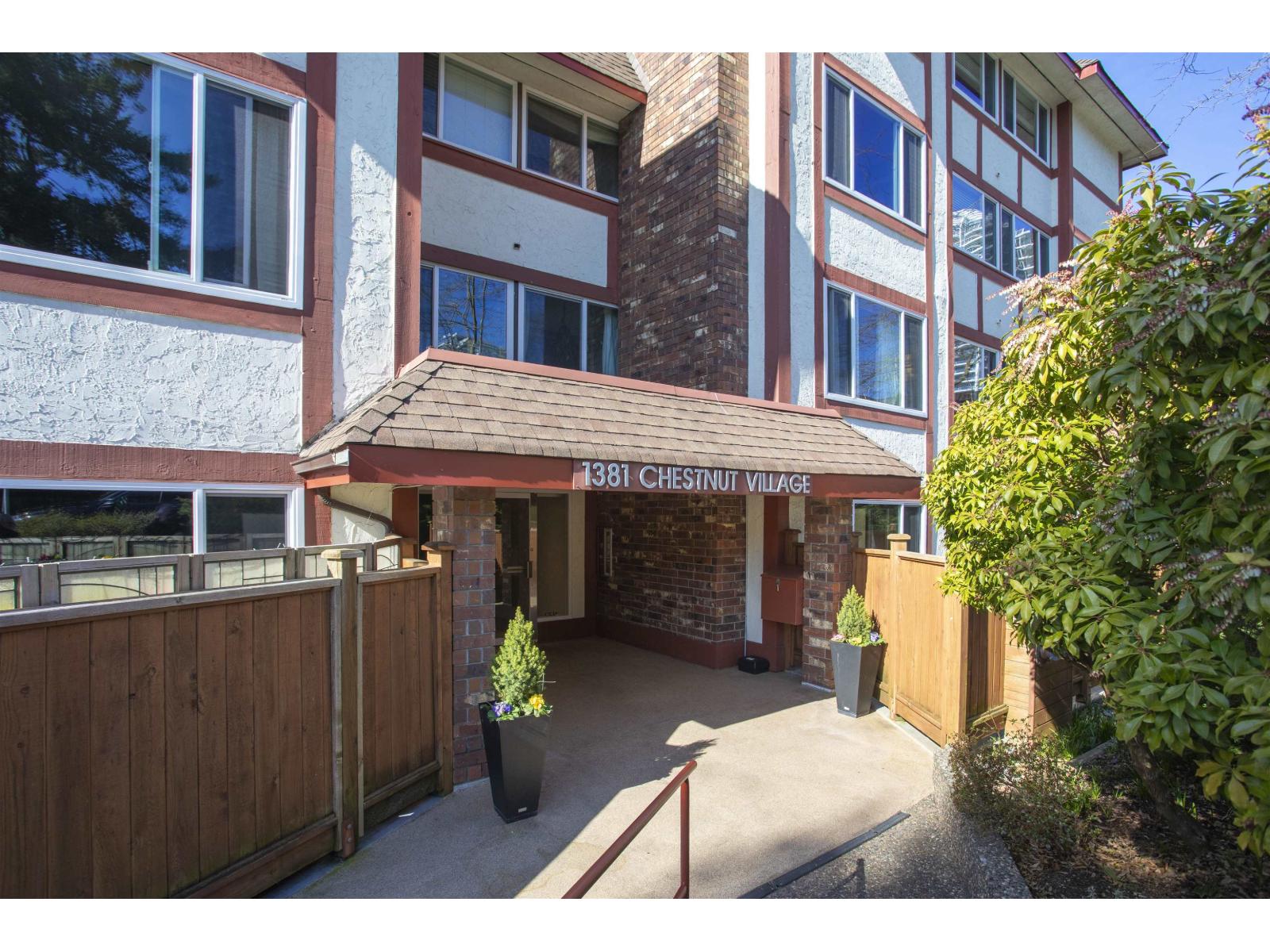 Listing Picture 34 of 37 : 202 1381 MARTIN STREET, White Rock - 魯藝地產 Yvonne Lu Group - MLS Medallion Club Member