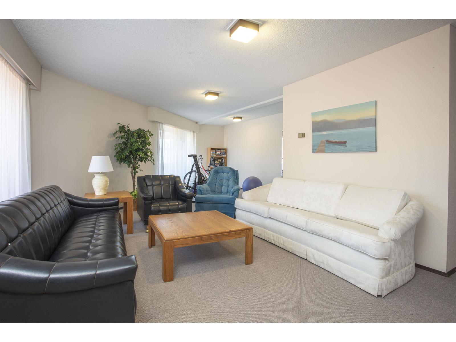 Listing Picture 31 of 37 : 202 1381 MARTIN STREET, White Rock - 魯藝地產 Yvonne Lu Group - MLS Medallion Club Member