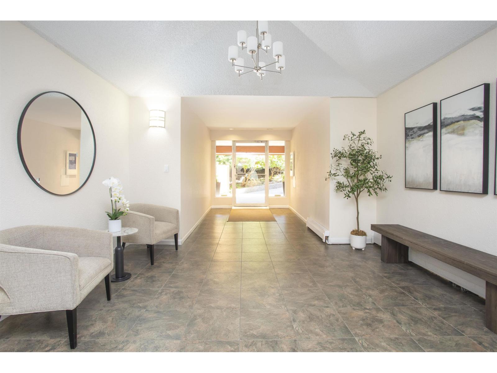 Listing Picture 33 of 37 : 202 1381 MARTIN STREET, White Rock - 魯藝地產 Yvonne Lu Group - MLS Medallion Club Member