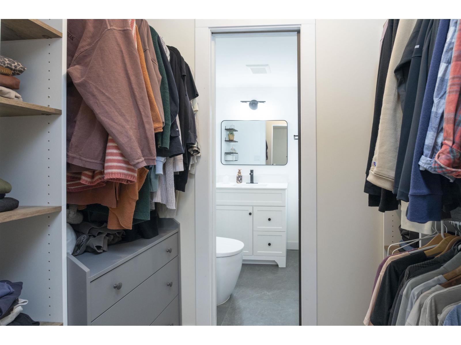 Listing Picture 25 of 37 : 202 1381 MARTIN STREET, White Rock - 魯藝地產 Yvonne Lu Group - MLS Medallion Club Member