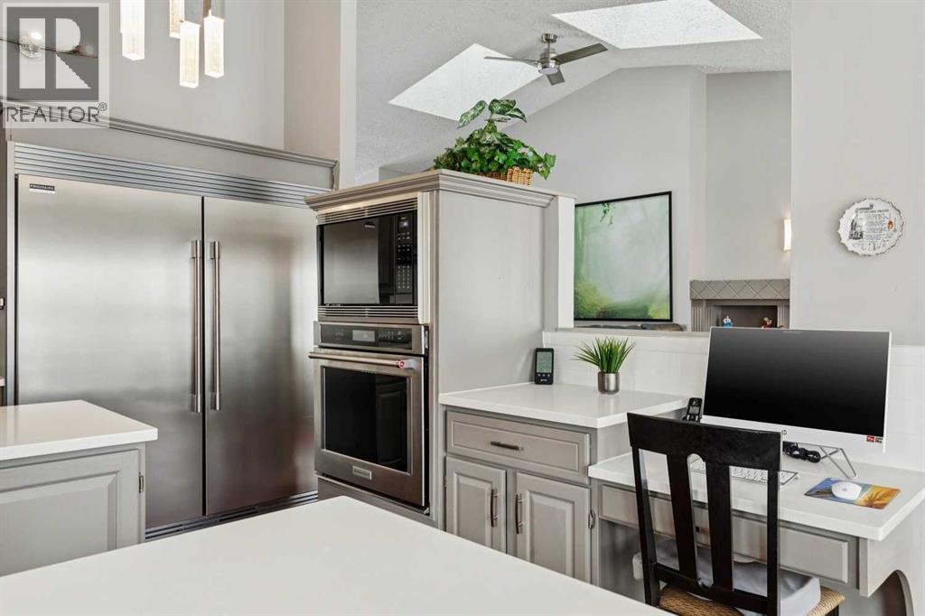 231 Scimitar Bay Nw, Calgary, Alberta  T3L 1L8 - Photo 13 - A2289733