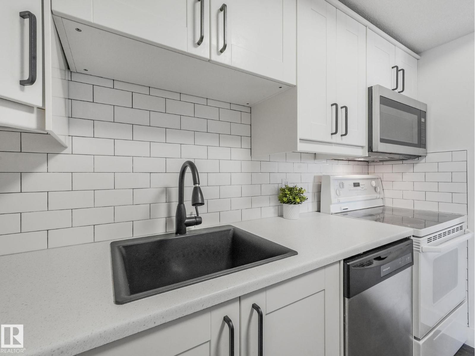 #1001 9929 113 St Nw, Edmonton, Alberta  T5K 2N9 - Photo 13 - E4476964