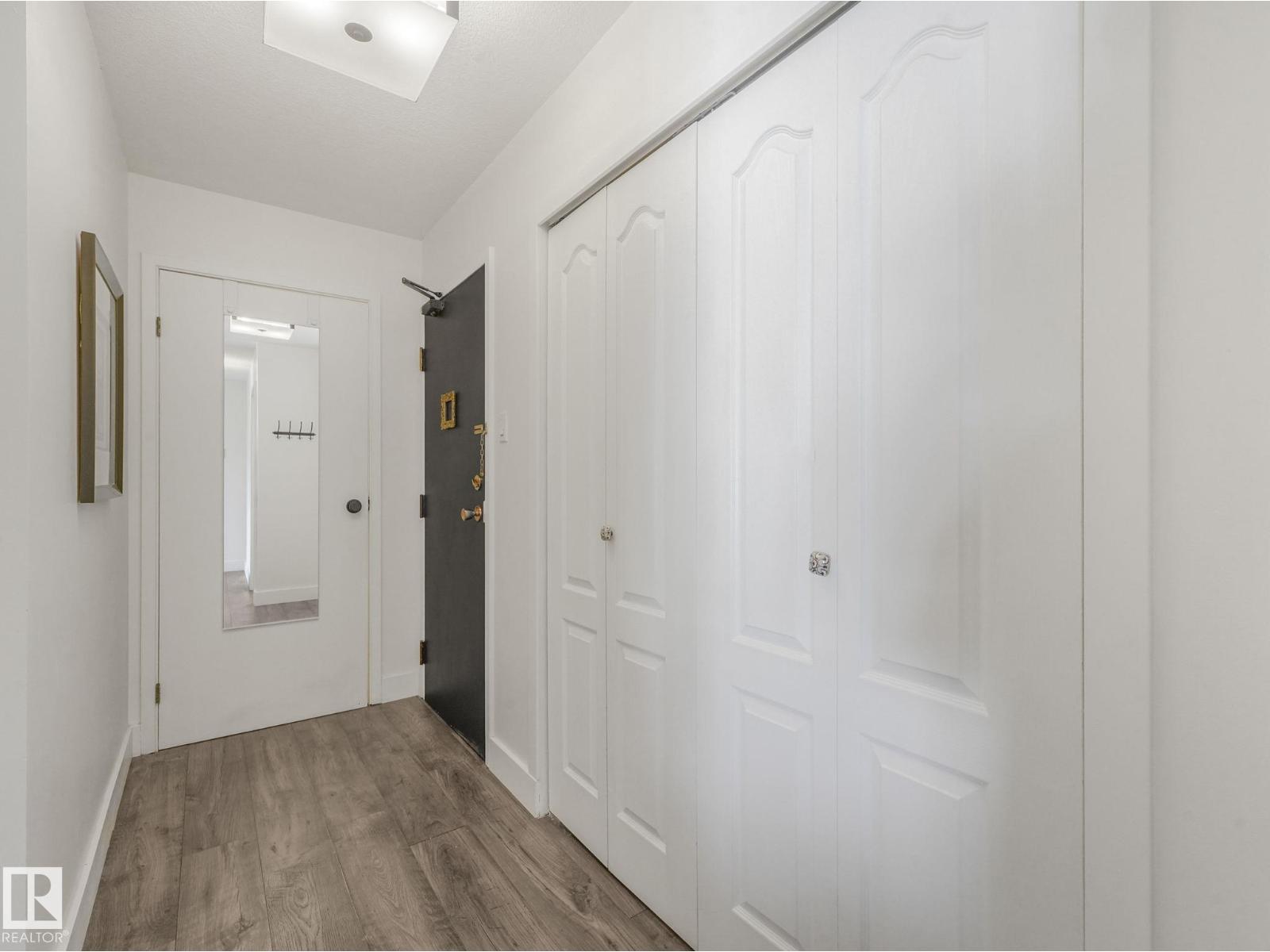 #1001 9929 113 St Nw, Edmonton, Alberta  T5K 2N9 - Photo 2 - E4476964