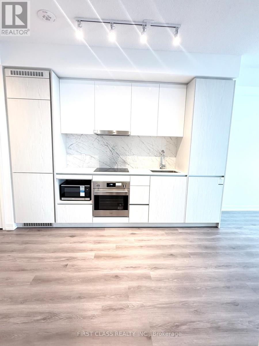 4209 - 28 Interchange Way, Vaughan, Ontario  L4K 0P8 - Photo 2 - N12857544