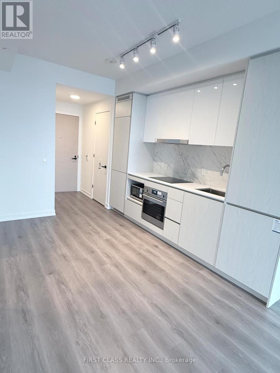 4209 - 28 Interchange Way, Vaughan, Ontario  L4K 0P8 - Photo 3 - N12857544