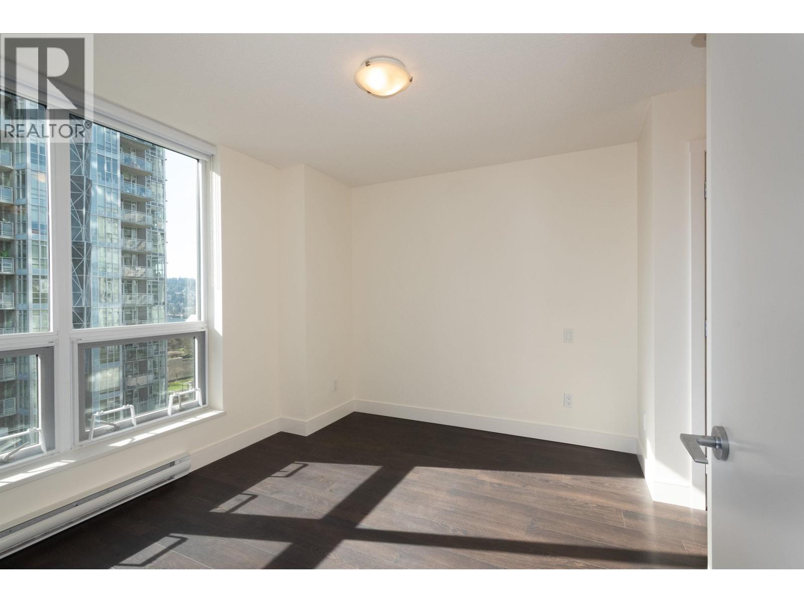 1205 3007 Glen Drive, Coquitlam, British Columbia  V3B 0L8 - Photo 13 - R3097596