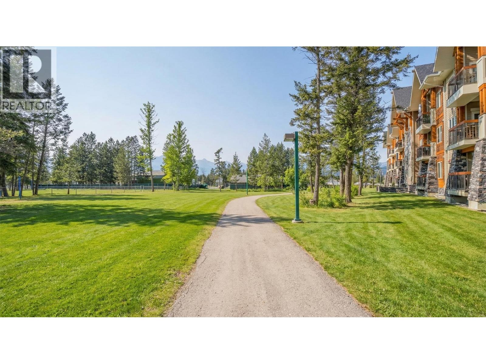 7495 Columbia Avenue Unit# 2112, Radium Hot Springs, British Columbia  V0A 1M0 - Photo 38 - 10378638