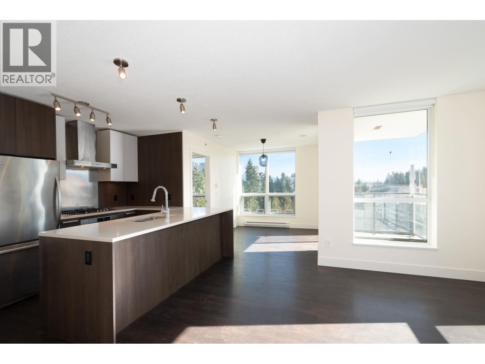 1205 3007 Glen Drive, Coquitlam, British Columbia  V3B 0L8 - Photo 1 - R3097596