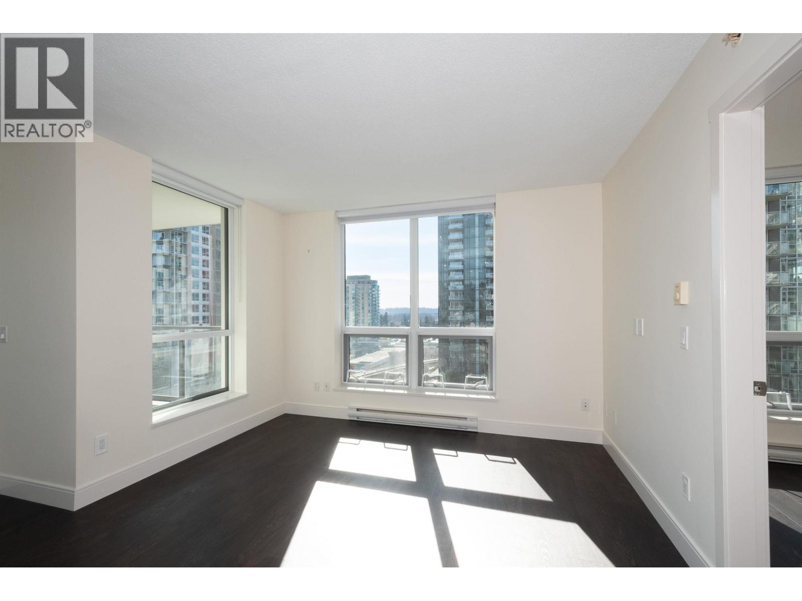 1205 3007 Glen Drive, Coquitlam, British Columbia  V3B 0L8 - Photo 3 - R3097596