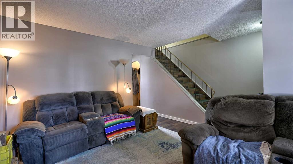 35 Riverbirch Road Se, Calgary, Alberta  T2C 3M4 - Photo 4 - A2291624