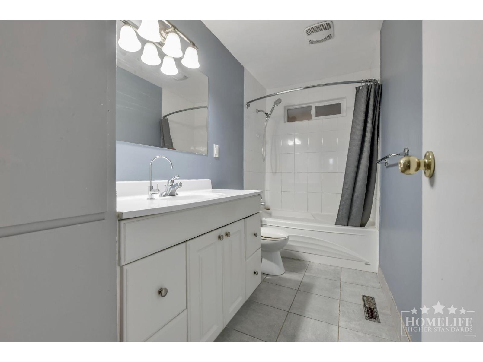 House 1746 156 Street, Surrey, British Columbia  V4A 4T1 - Photo 12 - R3099045