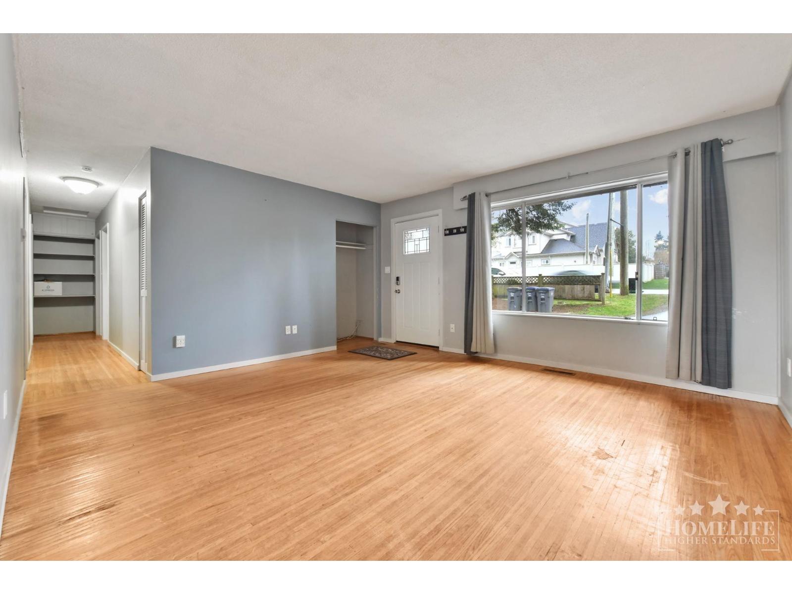 House 1746 156 Street, Surrey, British Columbia  V4A 4T1 - Photo 3 - R3099045