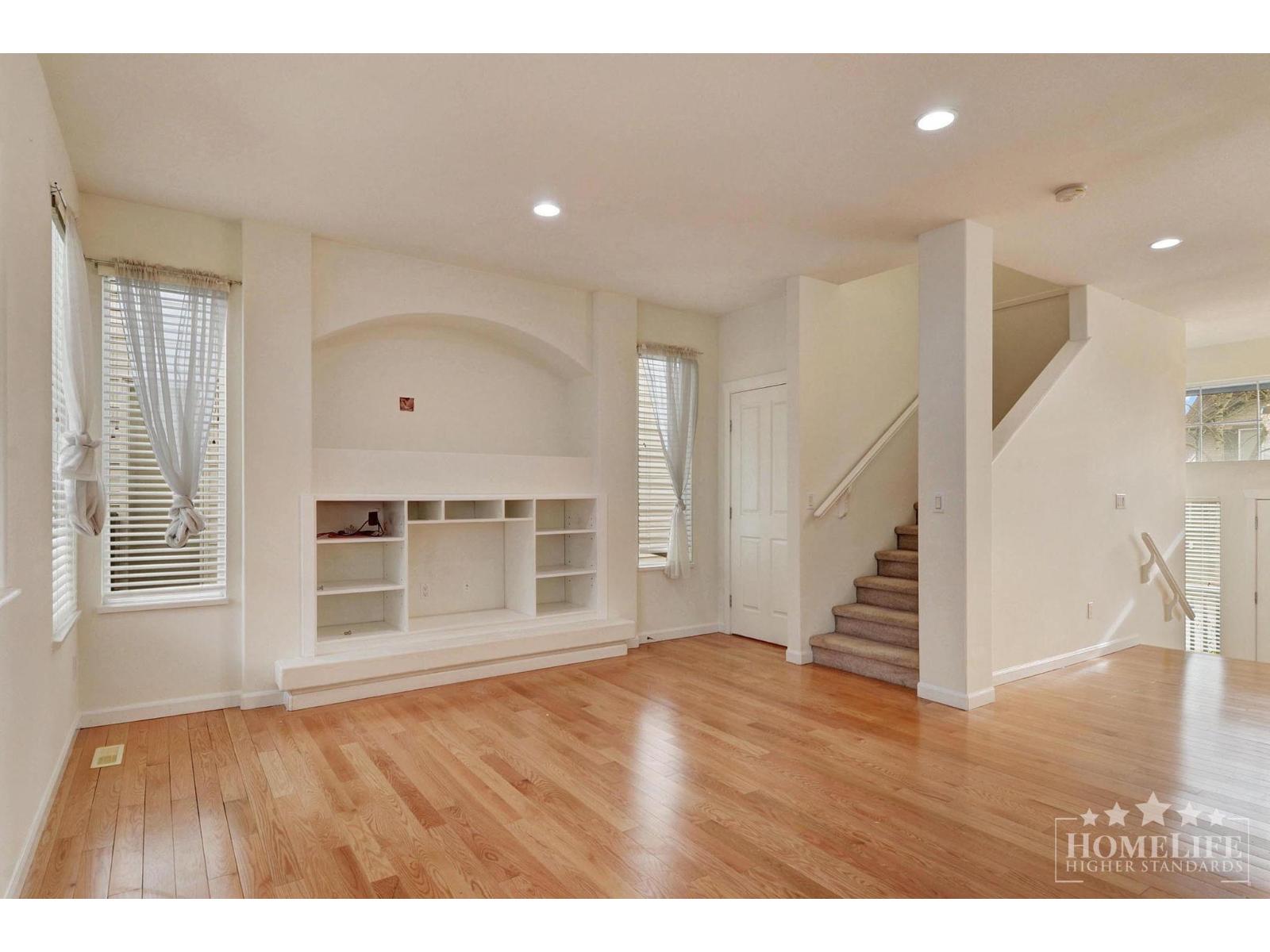 House 19849 69b Avenue, Langley, British Columbia  V2Y 3A8 - Photo 10 - R3099043