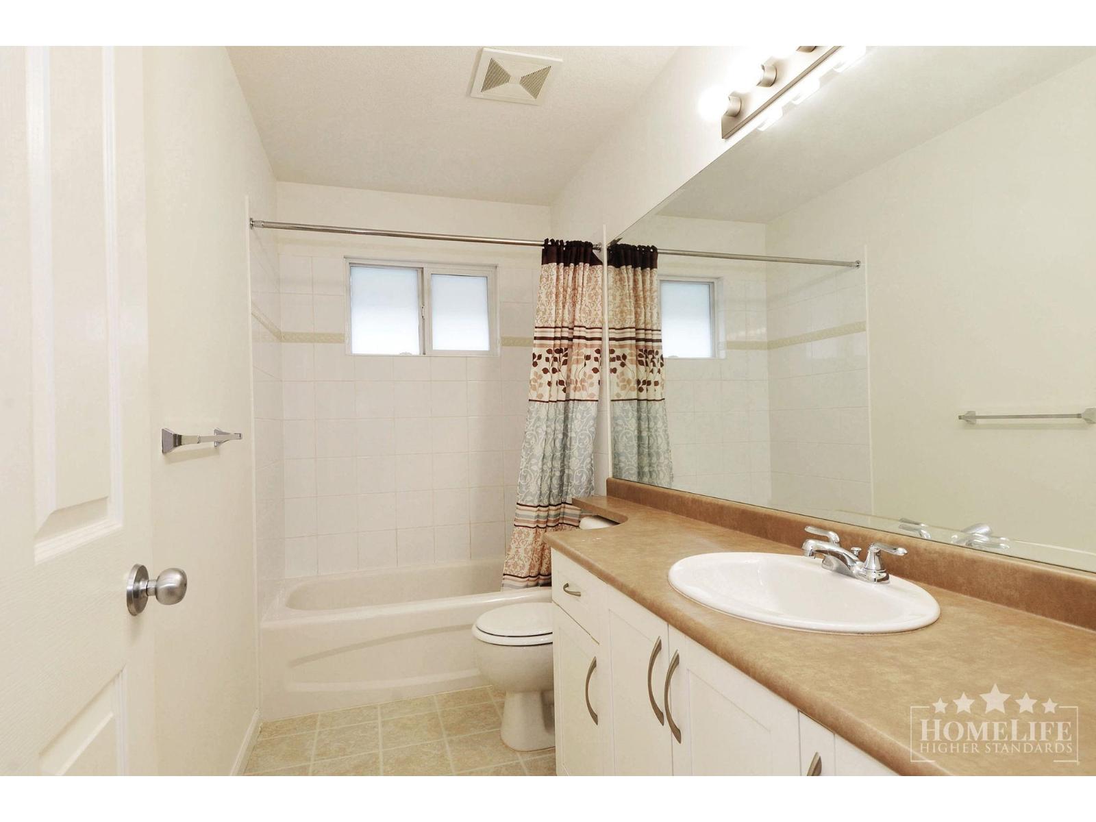 House 19849 69b Avenue, Langley, British Columbia  V2Y 3A8 - Photo 23 - R3099043