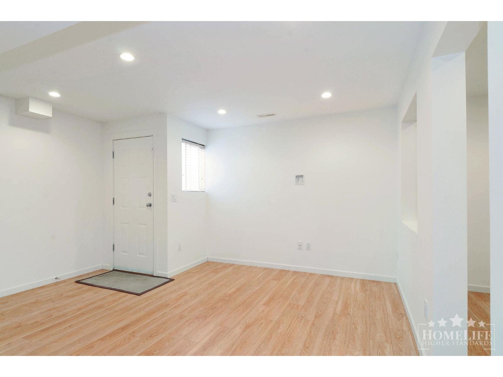 House 19849 69b Avenue, Langley, British Columbia  V2Y 3A8 - Photo 26 - R3099043