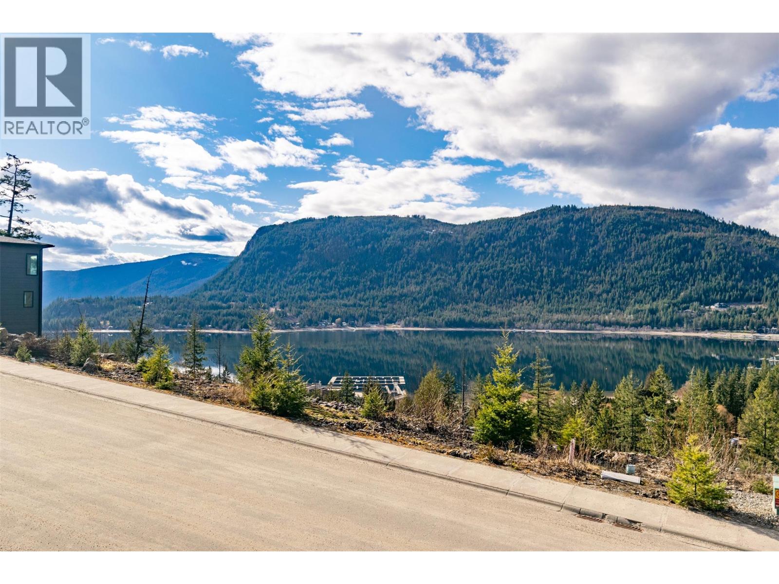 279 Bayview Drive, Sicamous, British Columbia  V0E 2V1 - Photo 11 - 10376950