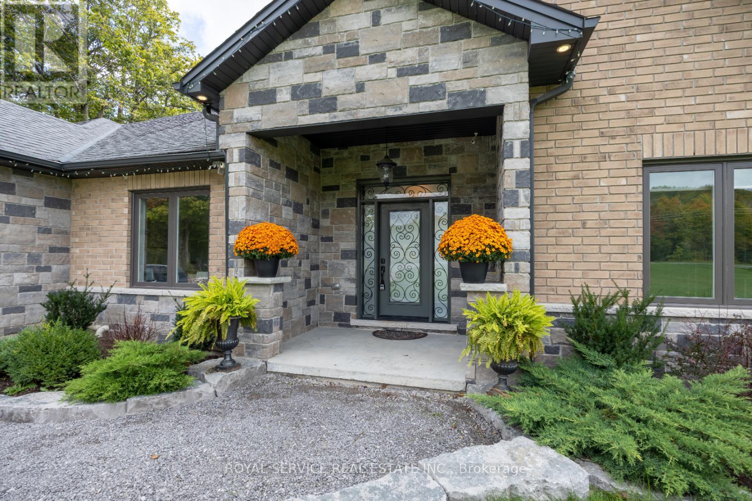381 Sharpe Line, Cavan Monaghan (Cavan Twp), Ontario  L0A 1C0 - Photo 5 - X12873612
