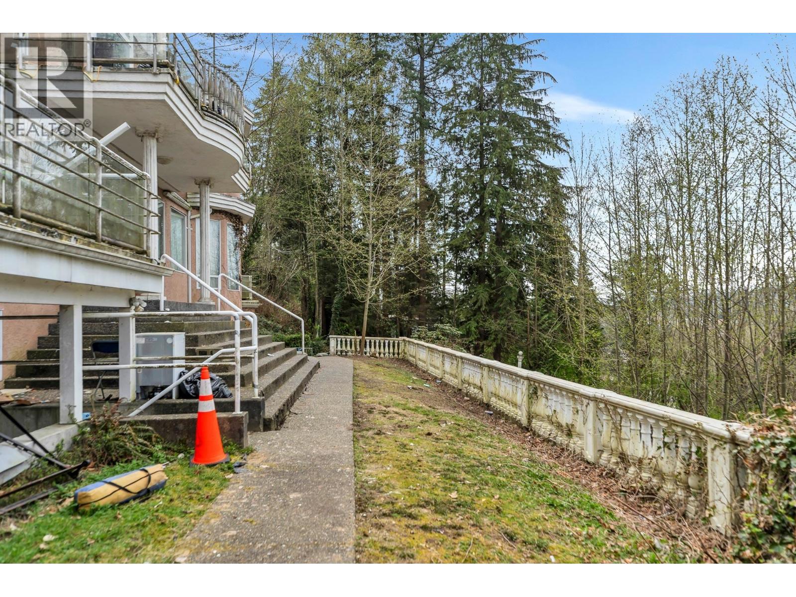 7235 Bayview Drive, Burnaby, British Columbia  V5A 4T3 - Photo 23 - R3098989