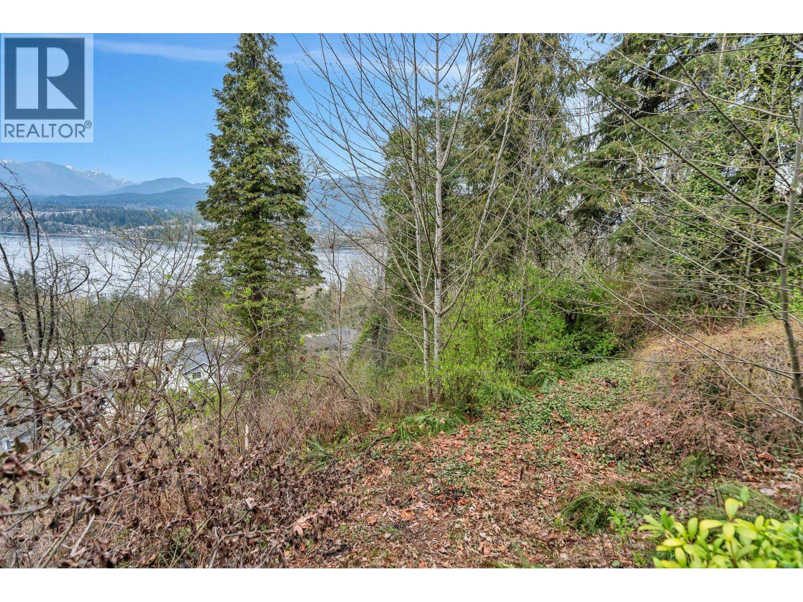 7356 Braeside Drive, Burnaby, British Columbia  V5A 1G1 - Photo 25 - R3099002