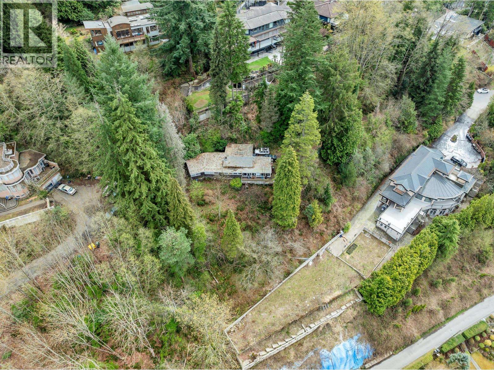 7356 Braeside Drive, Burnaby, British Columbia  V5A 1G1 - Photo 5 - R3099002