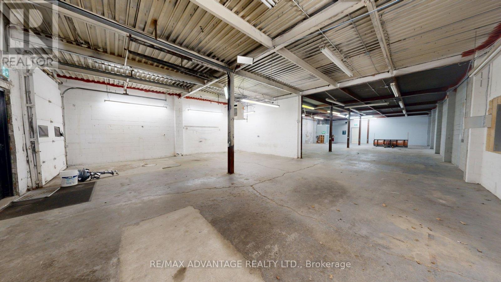 B - 527 South Street, London East, Ontario  N6B 1C4 - Photo 11 - X12873602