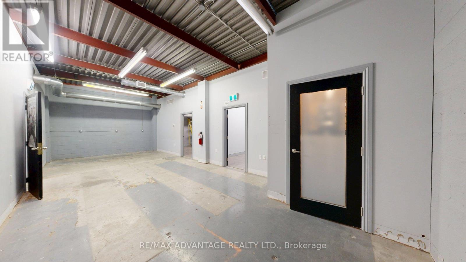 B - 527 South Street, London East, Ontario  N6B 1C4 - Photo 21 - X12873602