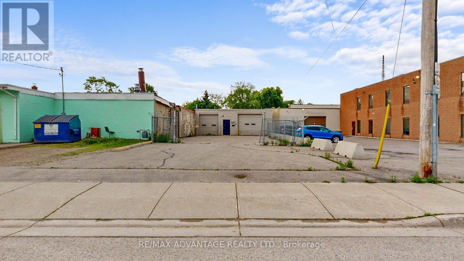 B - 527 South Street, London East, Ontario  N6B 1C4 - Photo 3 - X12873602