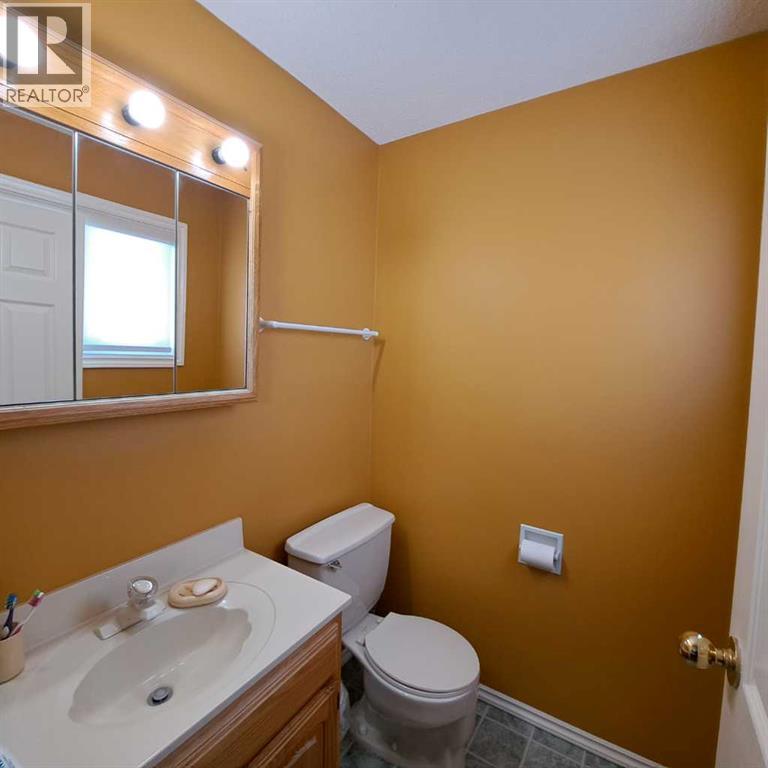 3117 51st Avenue, Lloydminster, Alberta  T9V 1H9 - Photo 11 - A2292582