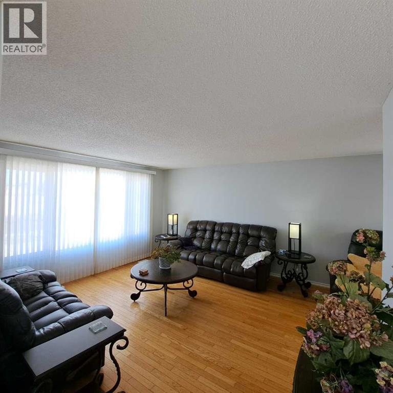 3117 51st Avenue, Lloydminster, Alberta  T9V 1H9 - Photo 2 - A2292582