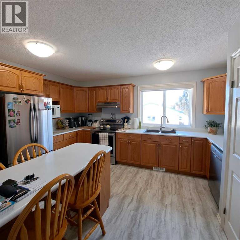 3117 51st Avenue, Lloydminster, Alberta  T9V 1H9 - Photo 6 - A2292582