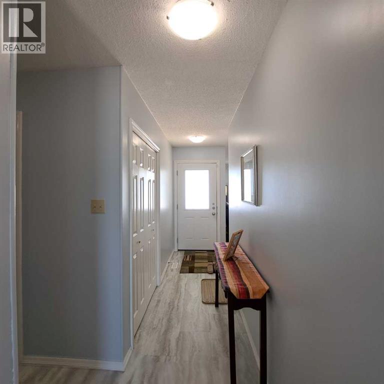 3117 51st Avenue, Lloydminster, Alberta  T9V 1H9 - Photo 7 - A2292582