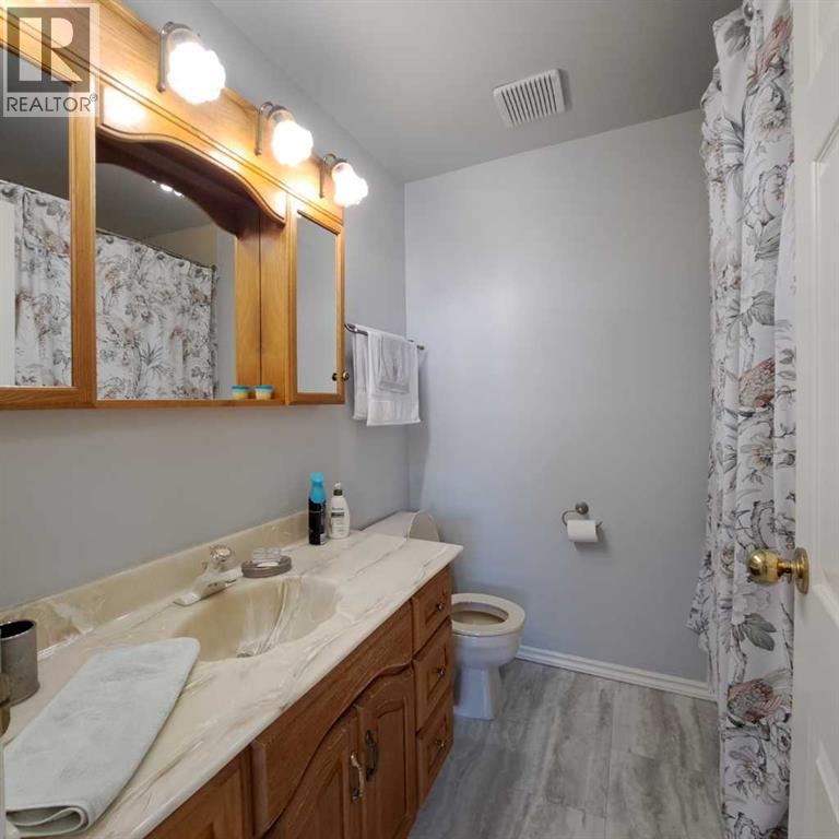 3117 51st Avenue, Lloydminster, Alberta  T9V 1H9 - Photo 8 - A2292582