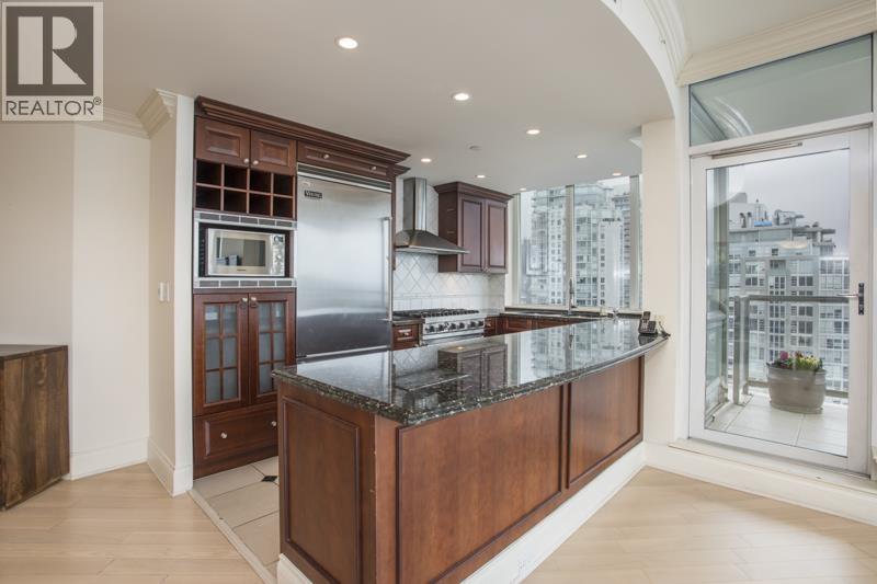 2005 1328 Marinaside Crescent, Vancouver, British Columbia  V6Z 3B3 - Photo 11 - R3099019