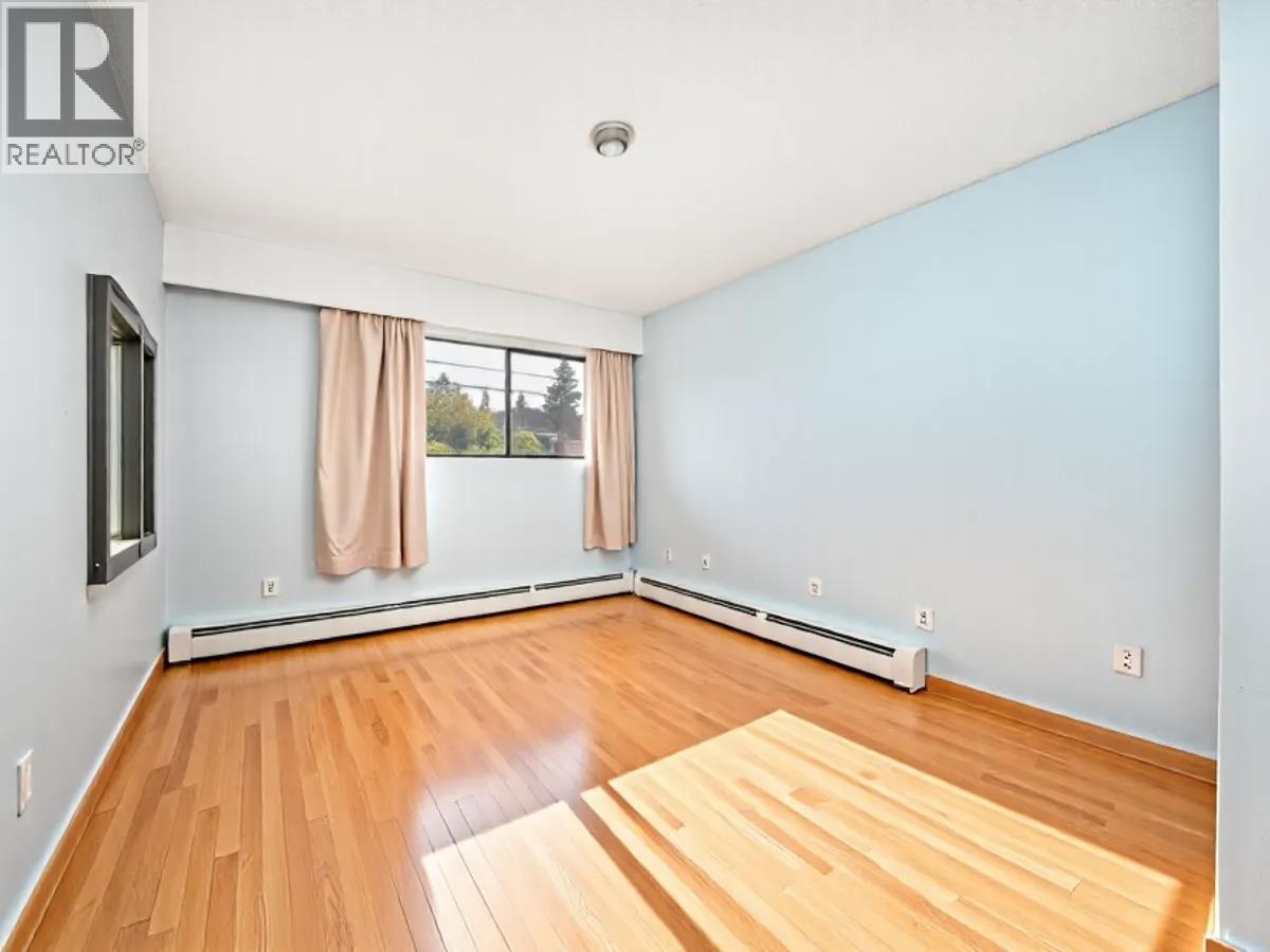 1609 Bewicke Avenue, North Vancouver, British Columbia  V7M 3C2 - Photo 11 - R3098991