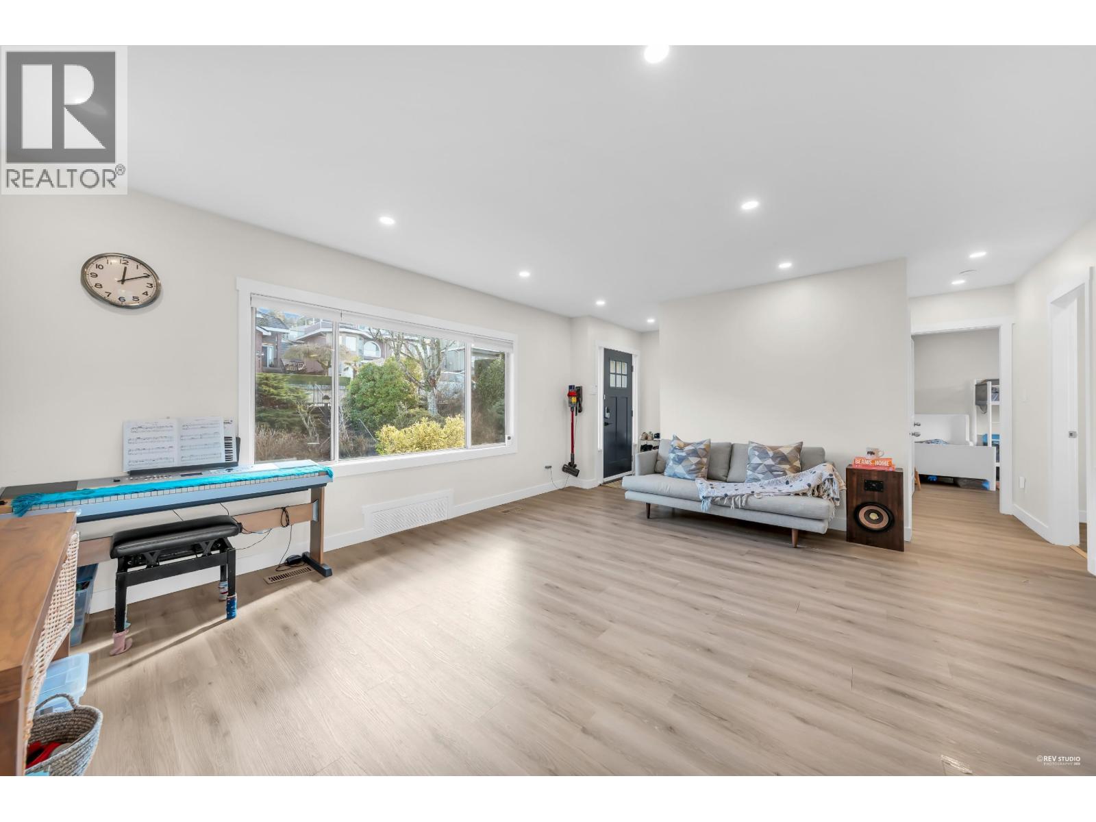 7247 Barnet Road, Burnaby, British Columbia  V5A 1E3 - Photo 12 - R3099024