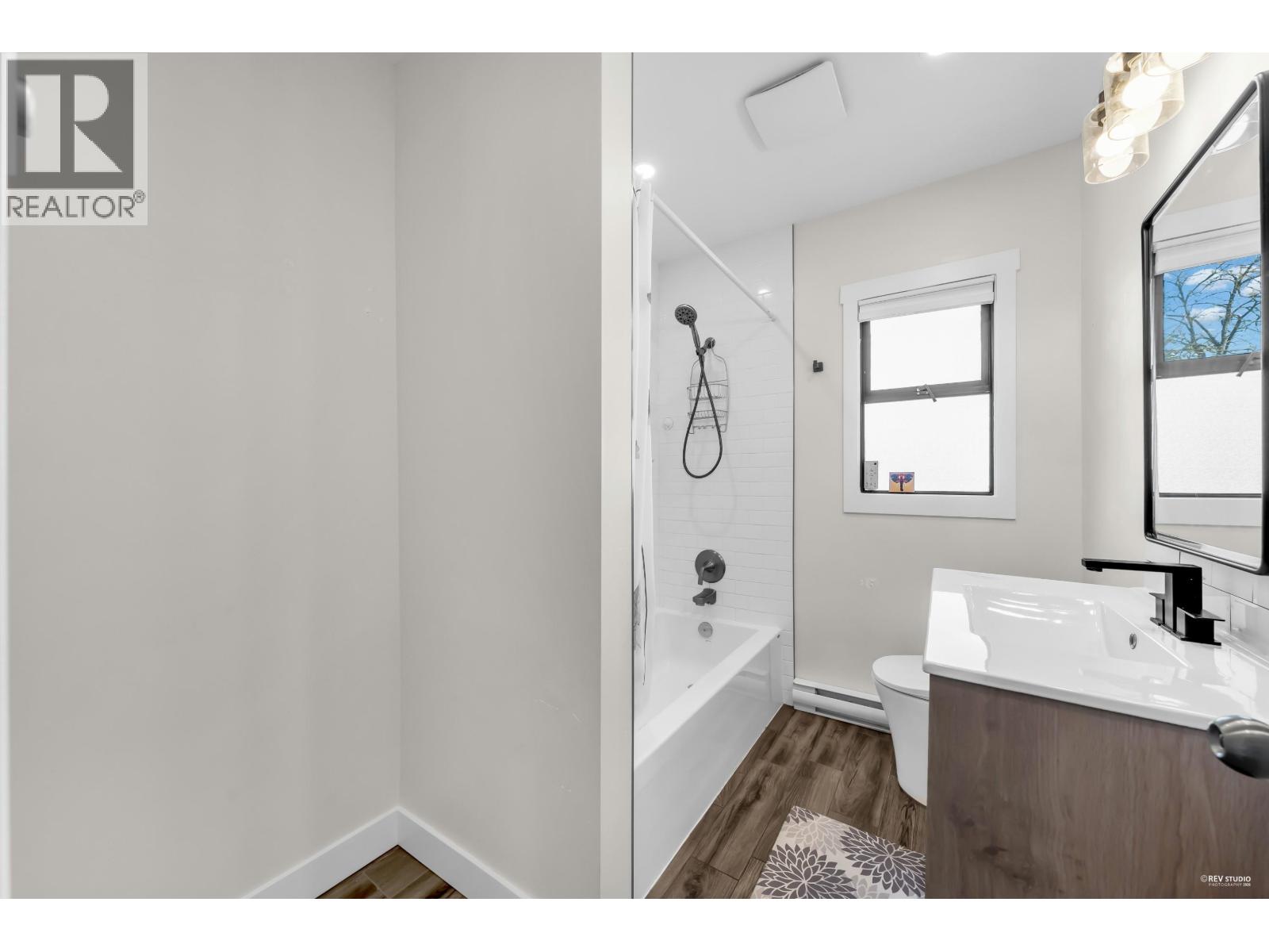 7247 Barnet Road, Burnaby, British Columbia  V5A 1E3 - Photo 7 - R3099024