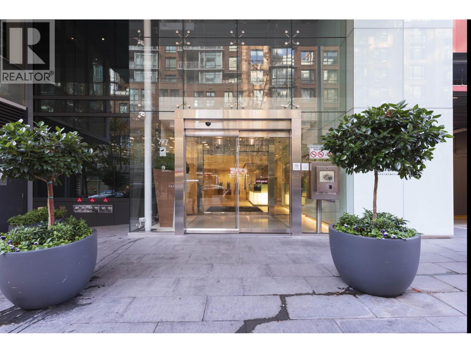 603 777 Richards Street, Vancouver, British Columbia  V6B 0M6 - Photo 2 - C8076932