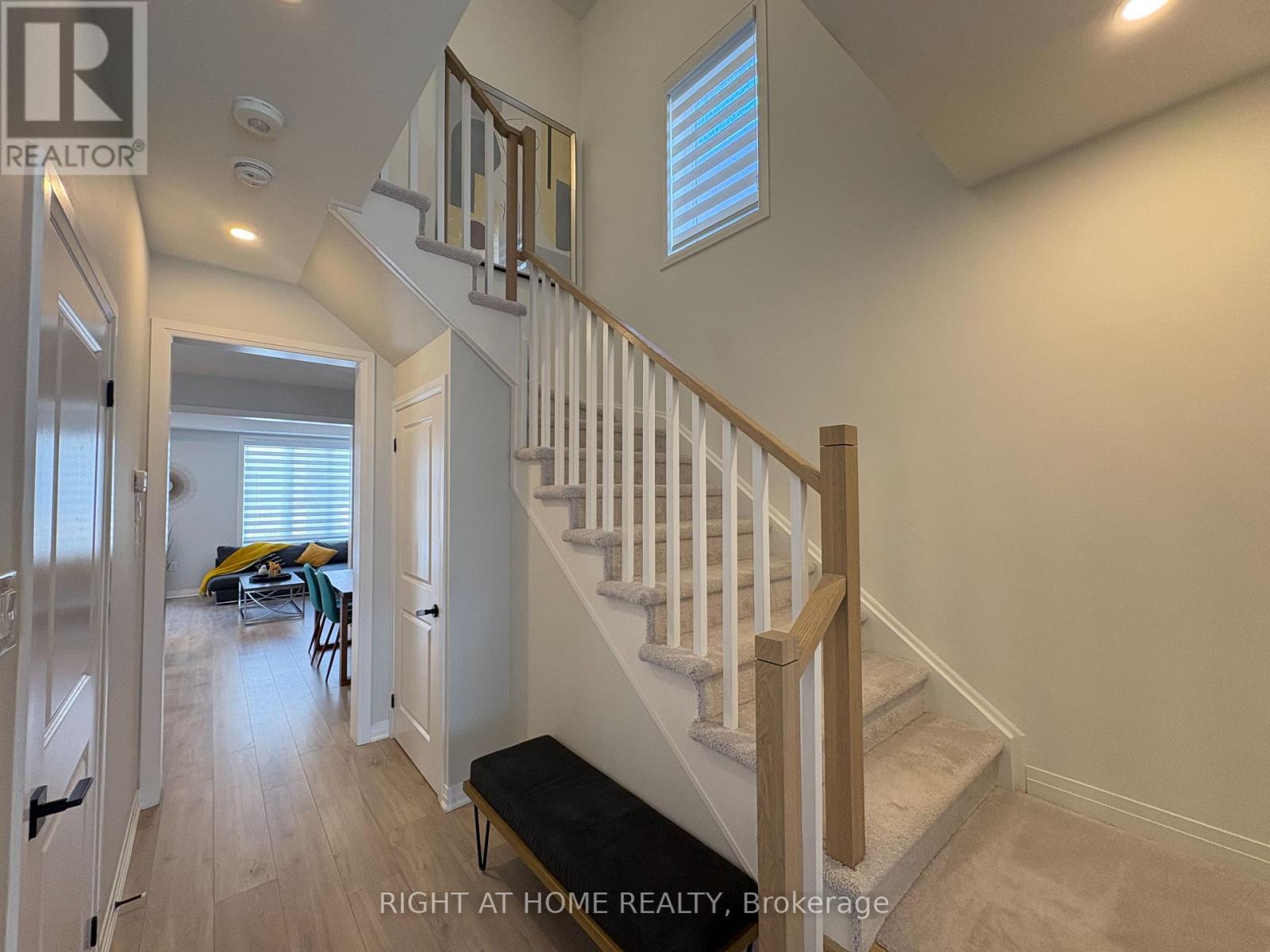 95 Shepherd Drive, Barrie, Ontario  L9J 0K4 - Photo 2 - S12742514