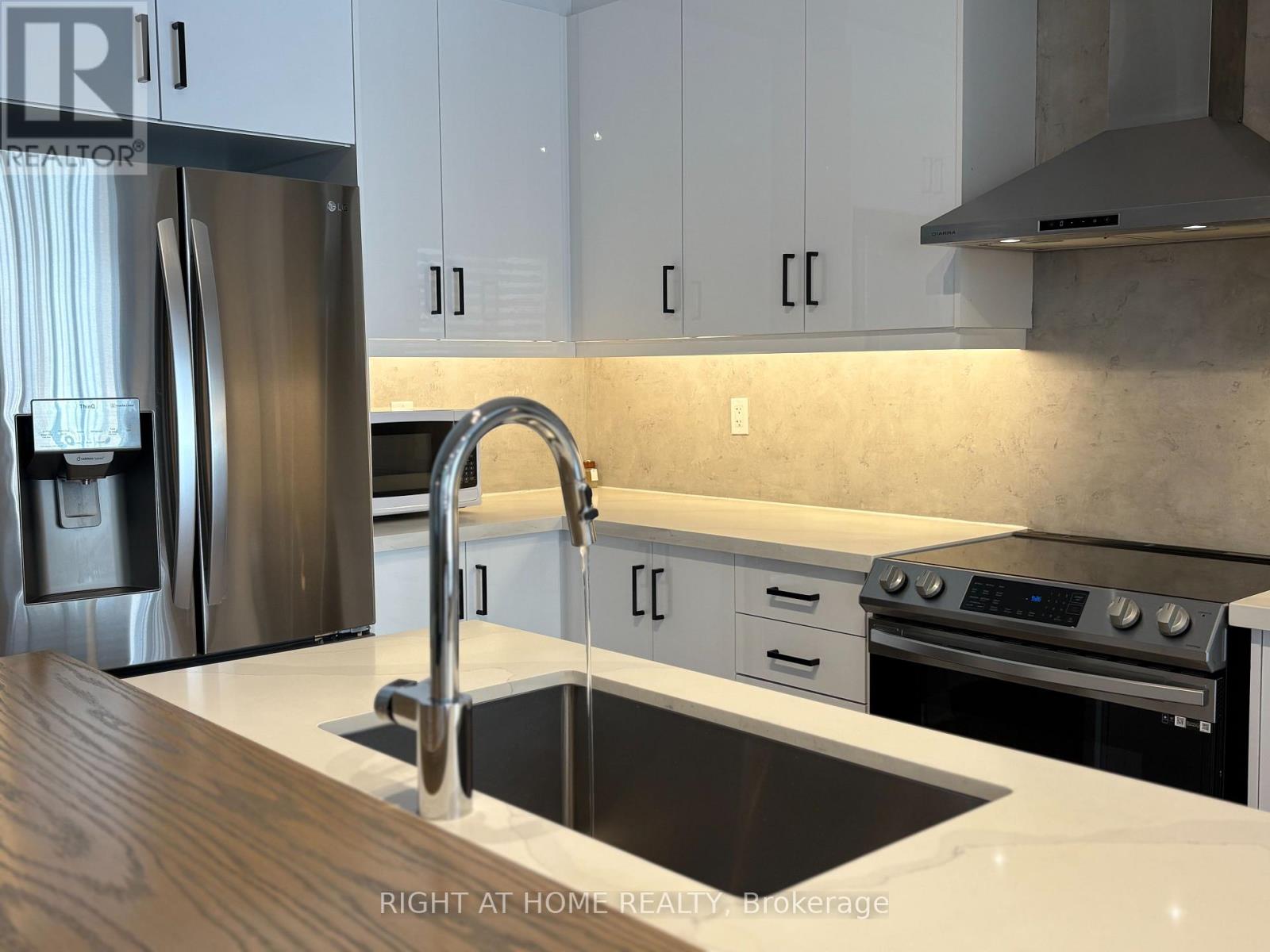 95 Shepherd Drive, Barrie, Ontario  L9J 0K4 - Photo 5 - S12742514