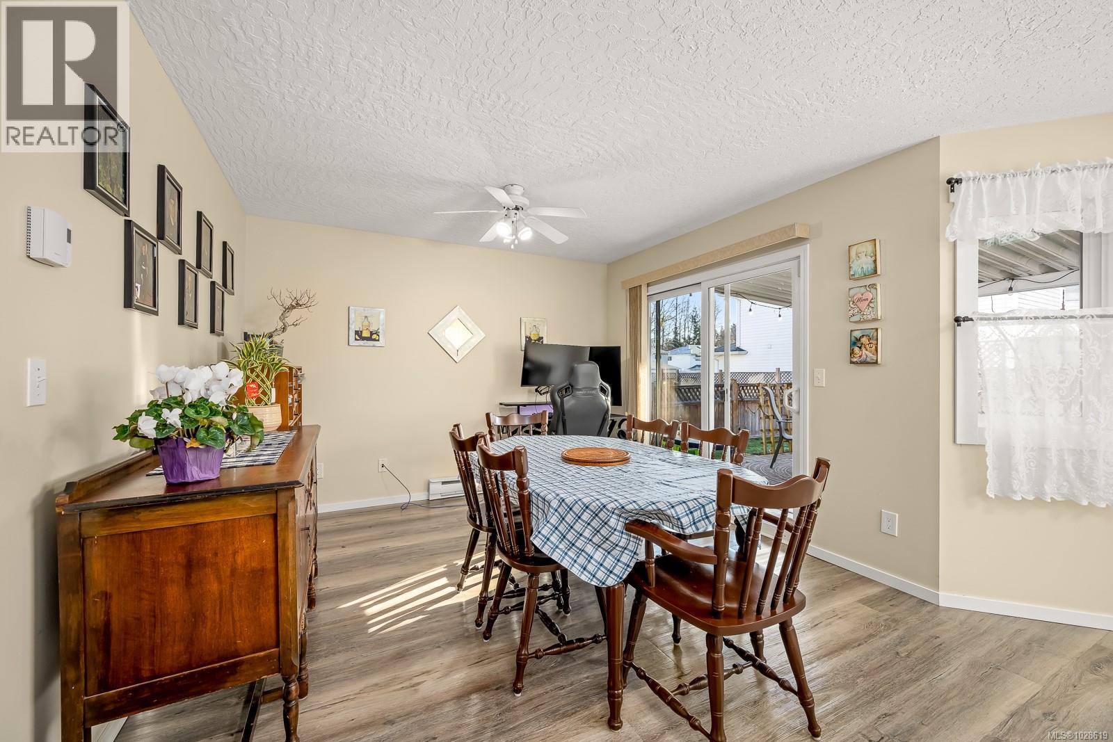 A 2284 1st St, Courtenay, British Columbia  V9N 8X8 - Photo 21 - 1028619