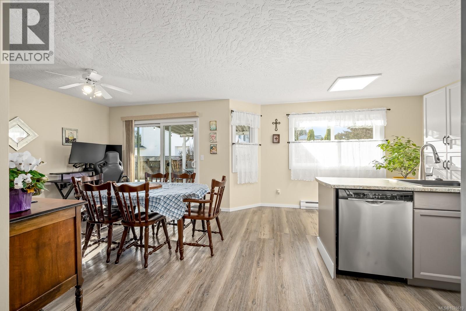 A 2284 1st St, Courtenay, British Columbia  V9N 8X8 - Photo 23 - 1028619