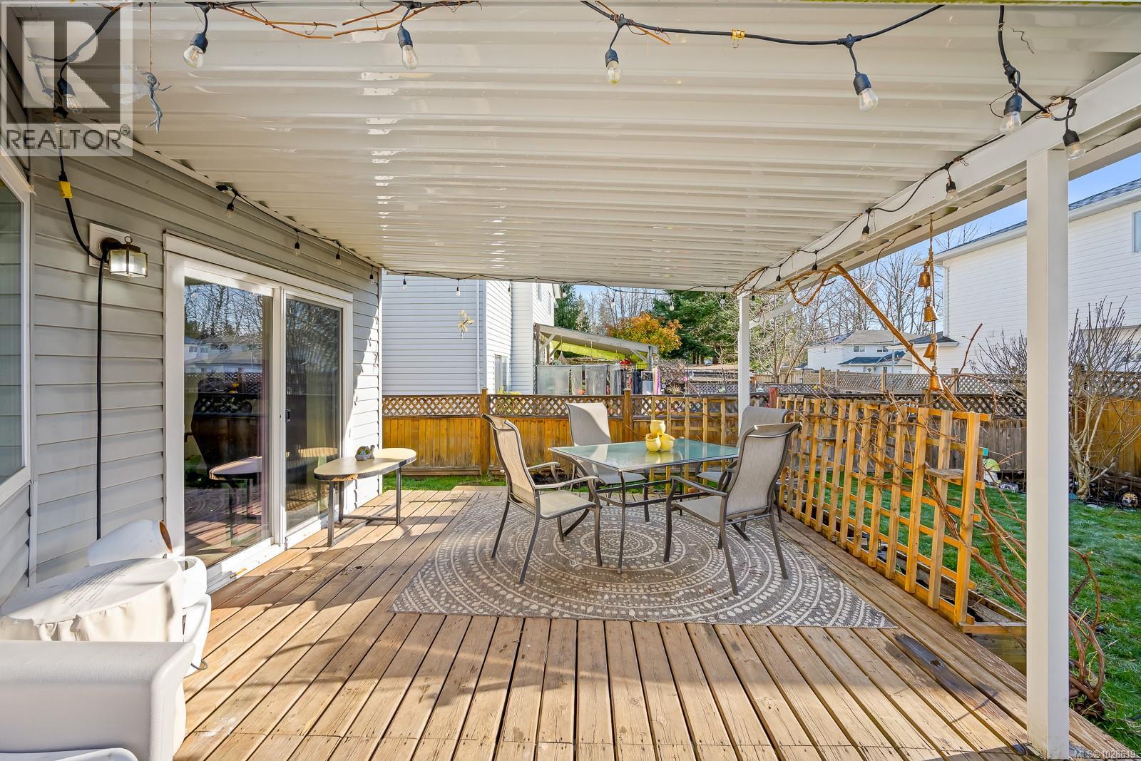 A 2284 1st St, Courtenay, British Columbia  V9N 8X8 - Photo 32 - 1028619